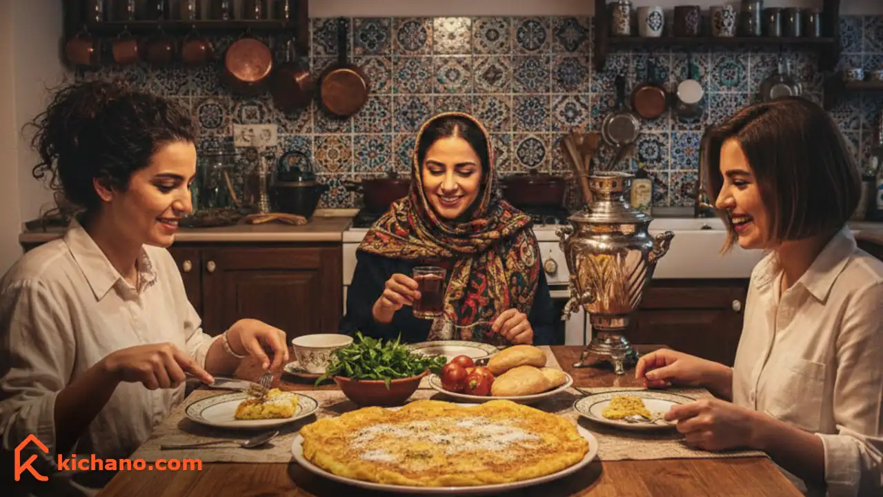 سه زن ایرانی در آشپزخانه پشت میز شام خوری در حال خوردن خاگینه ساده برای شام